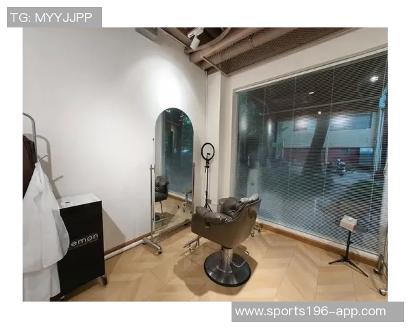 专属发型师分享为费尔明加维巴德吉亚马尔理发的独特体验与感受